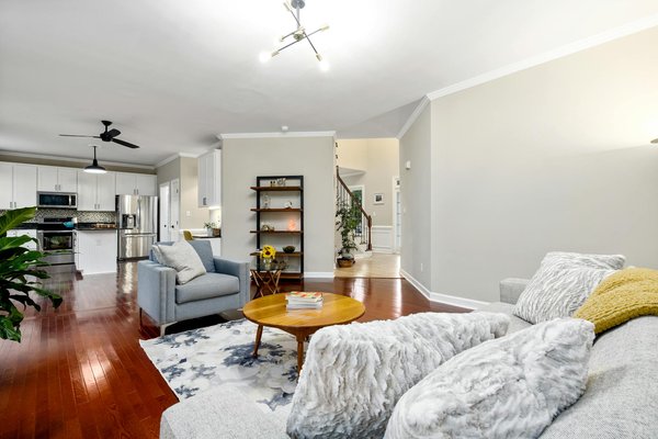 What are the best techniques for making a creamy bread and butter pudding?